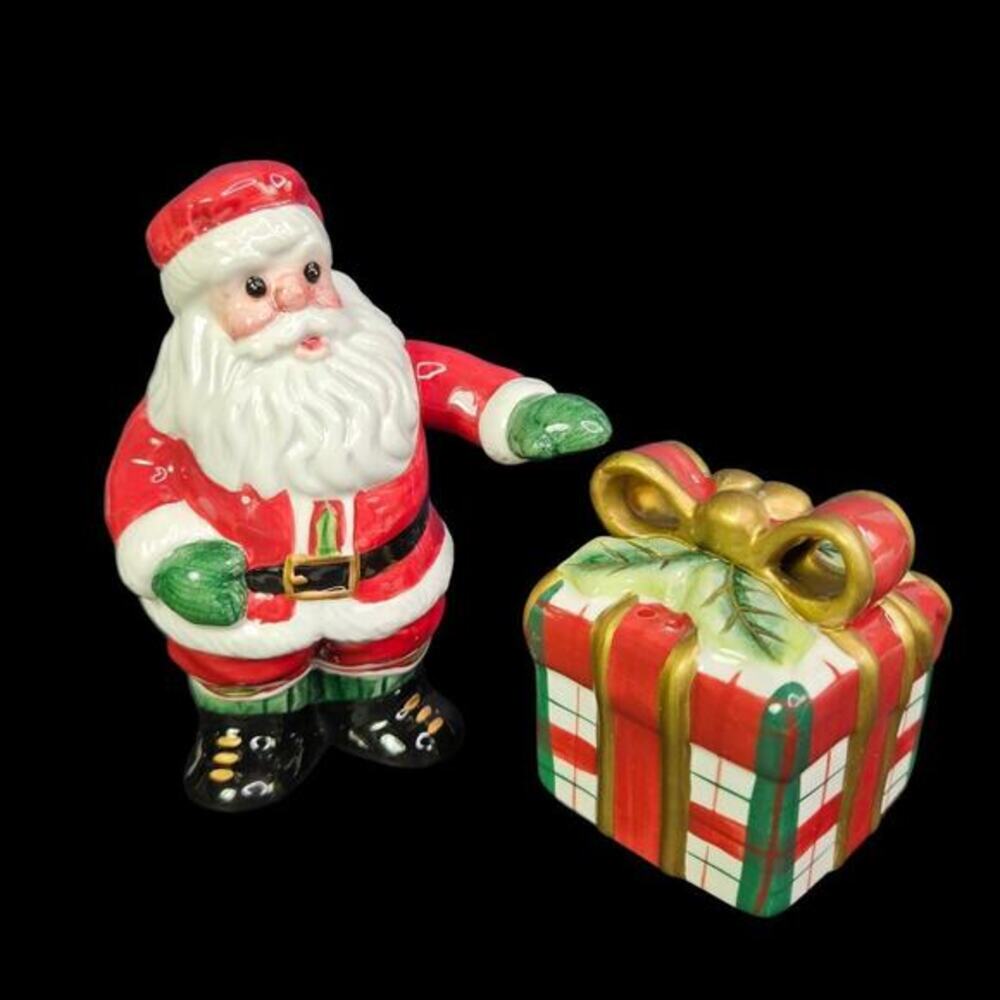 Fitz and Floyd Salt and Pepper Shakers Santa Claus Xmas Present Ceramic New READ